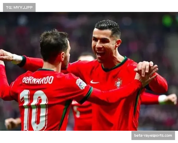 莱万自摆乌龙后将功补过 展现老将心理调整能力